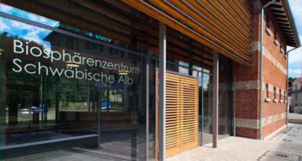 Eingangsbereich. Fotografie: Geschäftsstelle Biosphärengebiet Schwäbische Alb Eingangsbereich. Fotografie: Geschäftsstelle Biosphärengebiet Schwäbische Alb