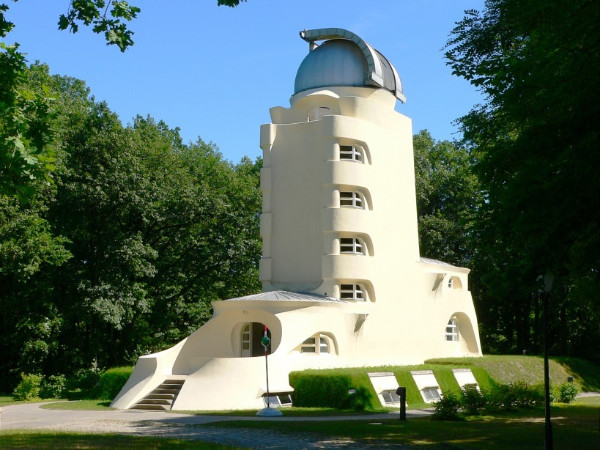Einsteinturm in Potsdam. Foto: Astrophysikalisches Institut Potsdam, Wikimedia